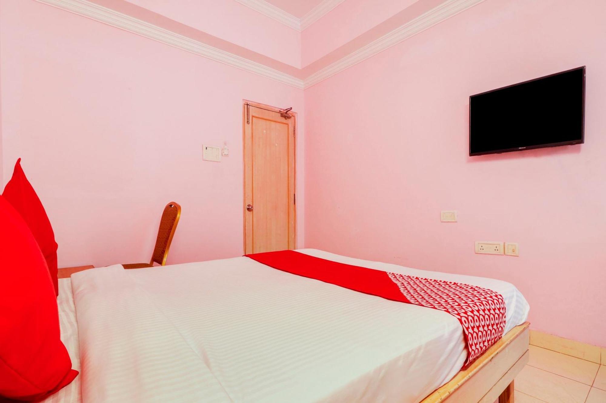 Super Collection O 77115 Vaishnavi Palace Hyderabad Exterior foto